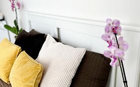 Cozy Modren Apartment On Malvarrosa Beach